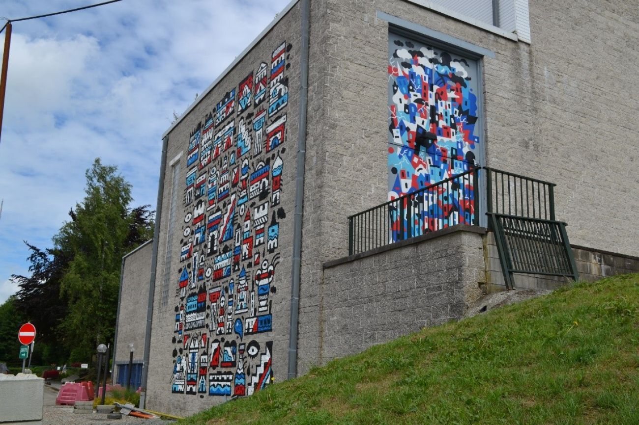 Fresque Grems sur le mur du Centre culturel