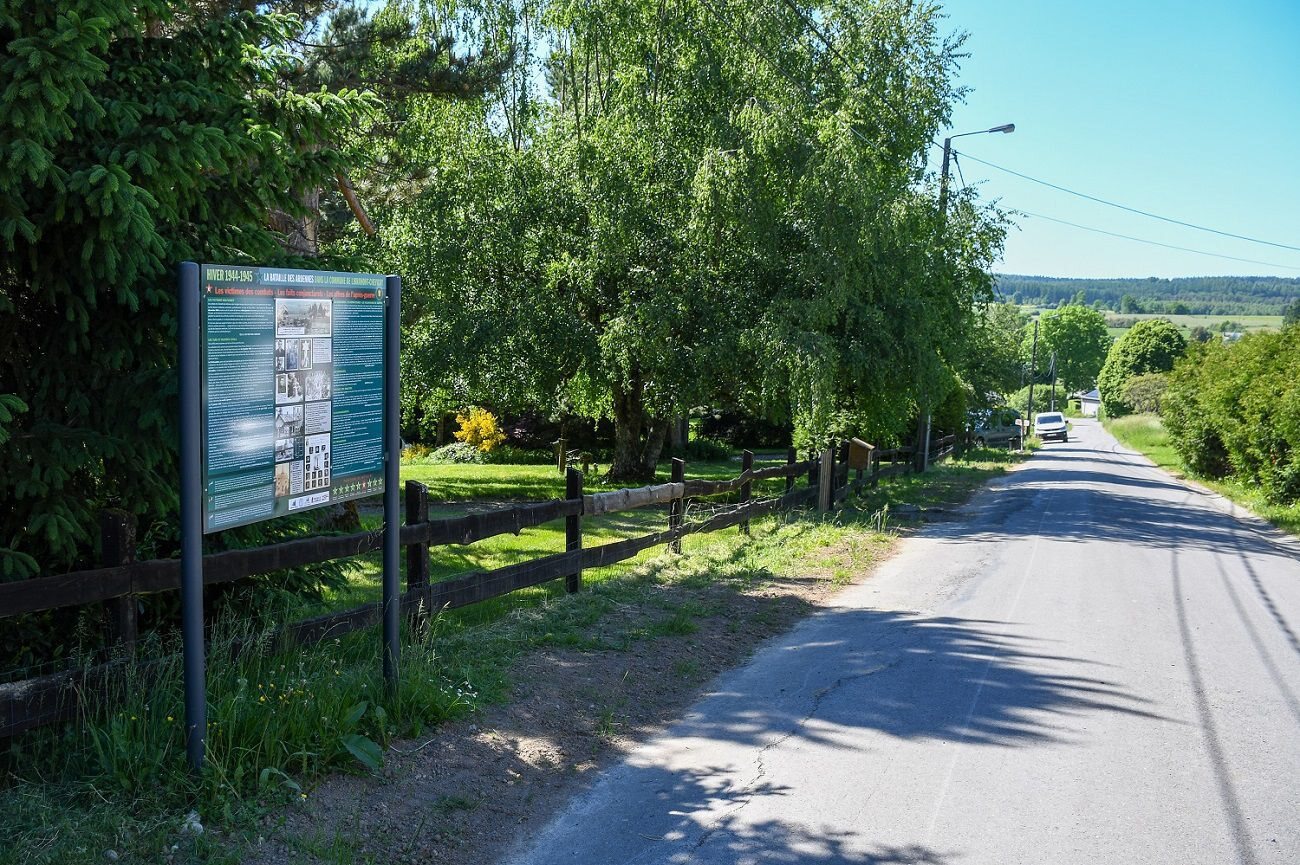 6ème panneau du parcours de mémoire la Bataille des Ardennes